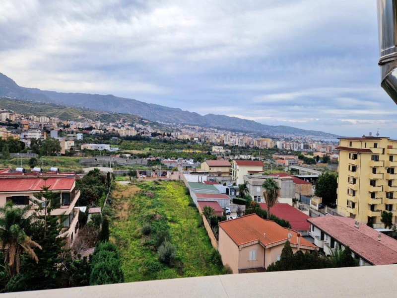 Attico Nuova Costruzione + Posto Auto Modena