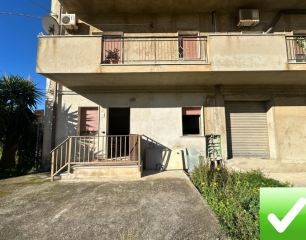 Appartamento + Cortile 30 Mq + Posto Auto Campo Calabro