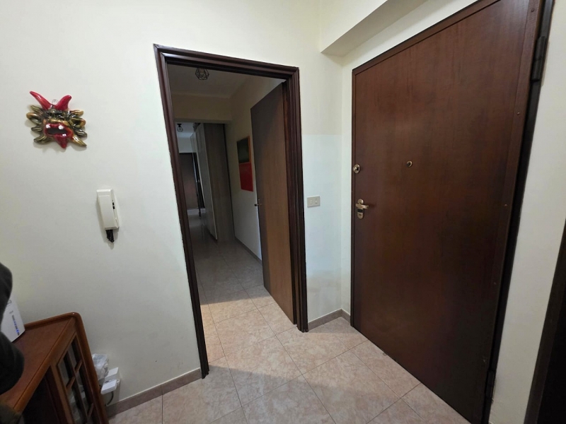 Appartamento Ristrutturato + Posto Auto Santa Caterina