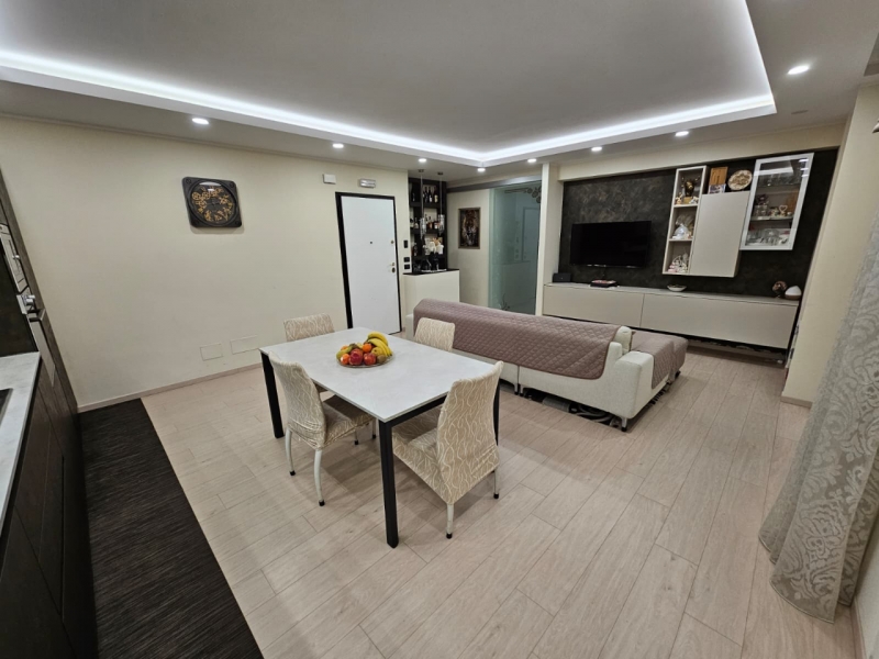 Semi Indipendente Recente Costruzione Con Giardino Gallina