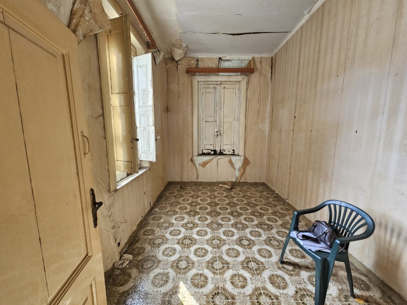 Villa Indipendente Da Ristrutturare Con Progetto Gallina Centro 