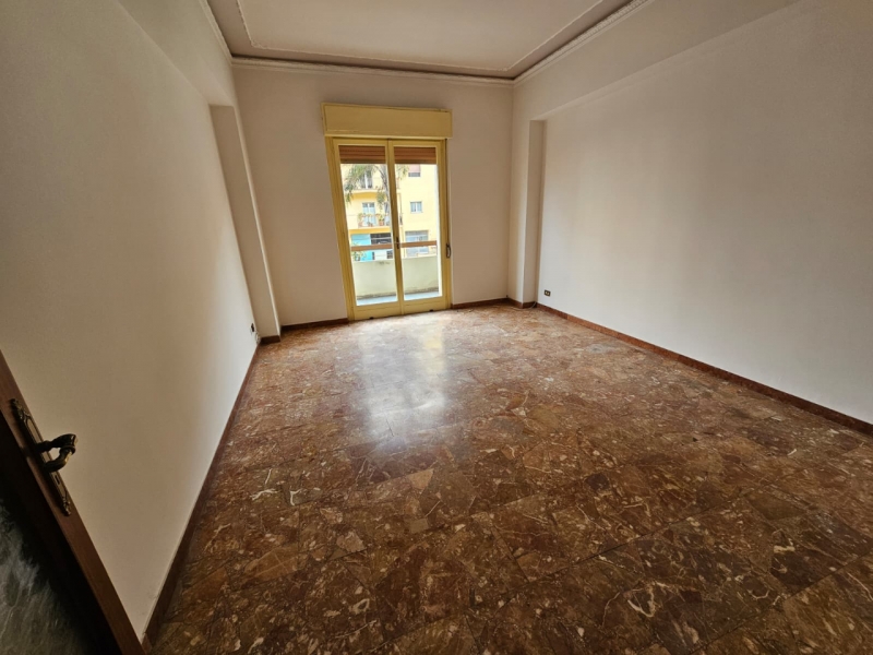 Ampio Appartamento Con Posto Auto Parco Luna Pressi Omeca