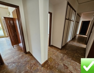 Ampio Appartamento Con Posto Auto Parco Luna Pressi Omeca