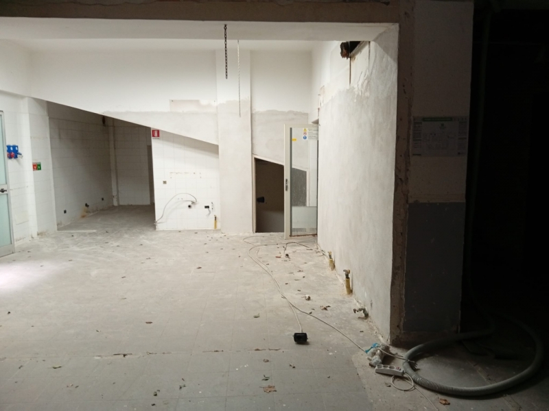 Locale Commerciale 300 Mq Duomo