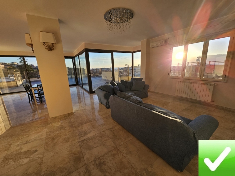 Prestigioso Attico Di Recente Costruzione Panoramico + Terrazzo + Garage + Posto Auto Villa San Giovanni