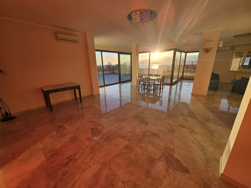 Prestigioso Attico Di Recente Costruzione Panoramico + Terrazzo + Garage + Posto Auto Villa San Giovanni