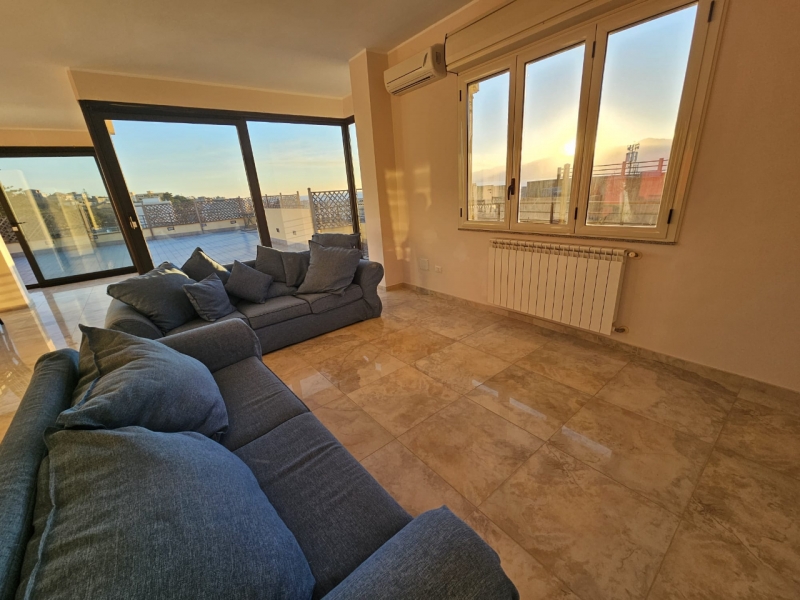 Prestigioso Attico Di Recente Costruzione Panoramico + Terrazzo + Garage + Posto Auto Villa San Giovanni