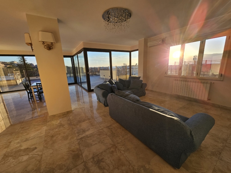 Prestigioso Attico Di Recente Costruzione Panoramico + Terrazzo + Garage + Posto Auto Villa San Giovanni