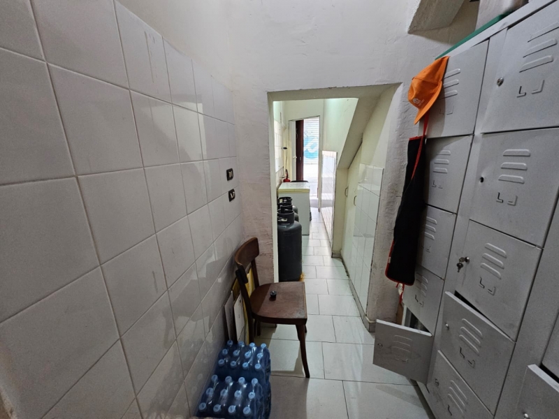 Locale Commerciale + Attività Ben Avviata Centro