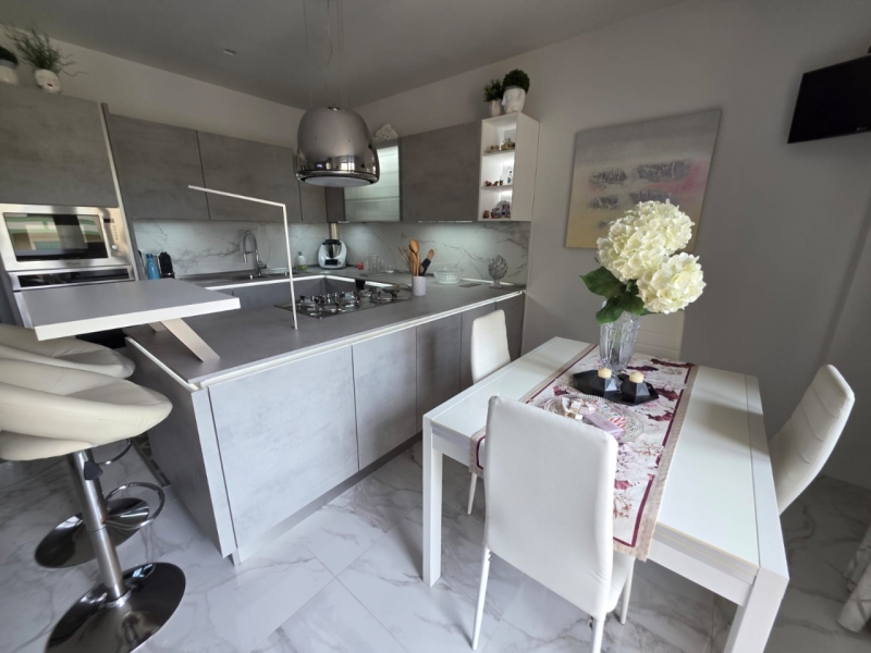 Appartamento Ristrutturato Finemente Rifinito Sant'Antonio 117 Mq