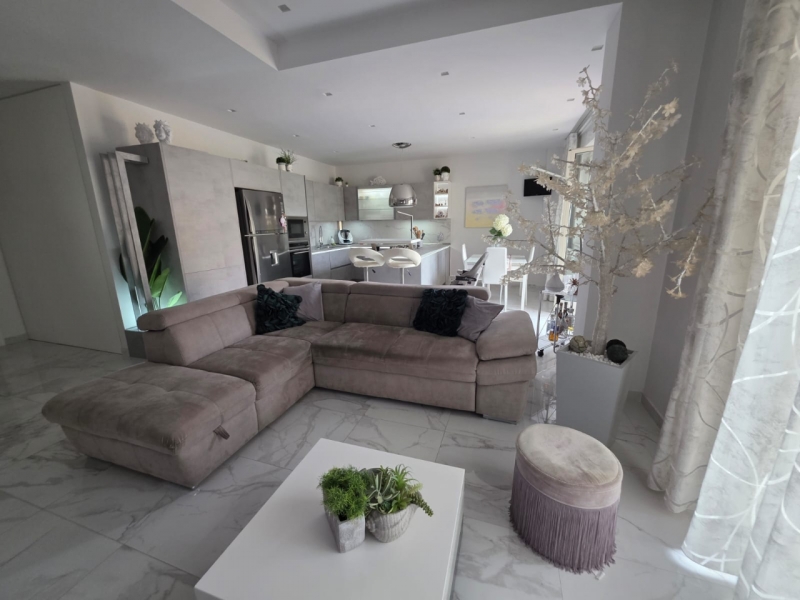 Appartamento Ristrutturato Finemente Rifinito Sant'Antonio 117 Mq