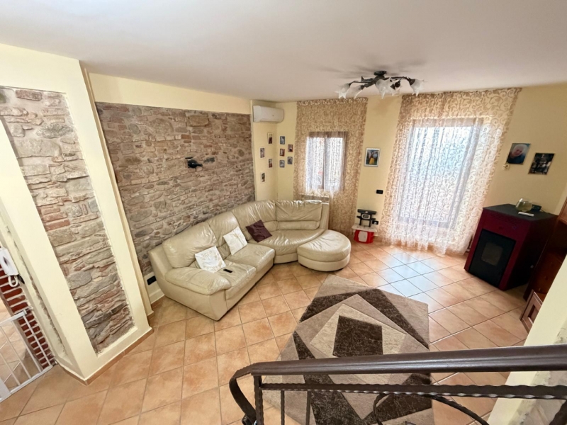 Immobile Su 3 Livelli Melito Porto Salvo