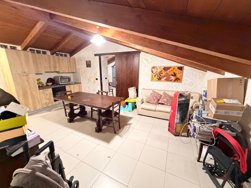 Immobile Su 3 Livelli Melito Porto Salvo