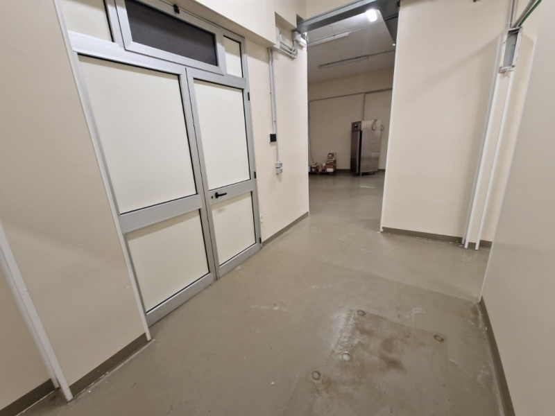 Laboratorio Ristrutturato Via Vico Furnari 160 Mq