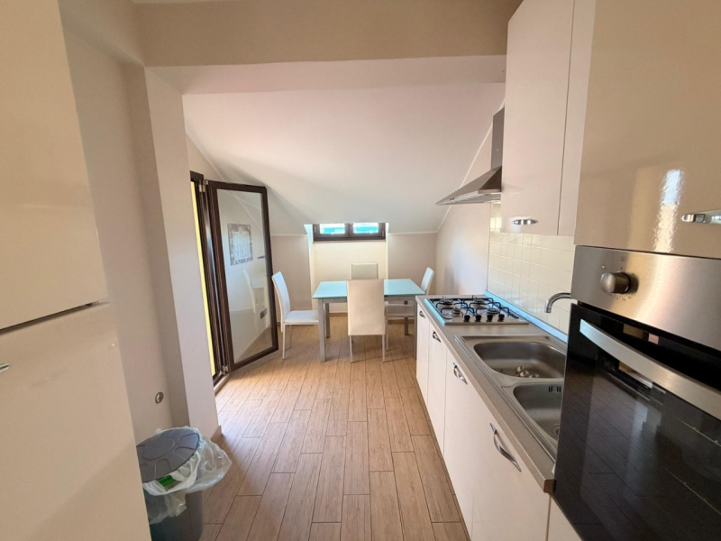 Mansarda Ristrutturata 85 Mq Con Terrazzo Panoramico Centro