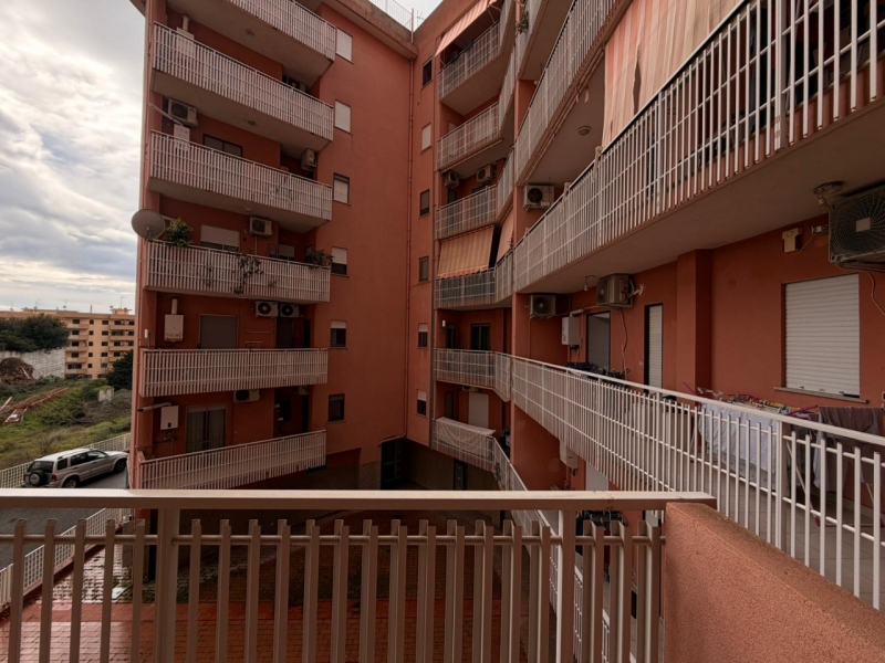 Ampio Appartamento Con Posto Auto Vico Ferruccio