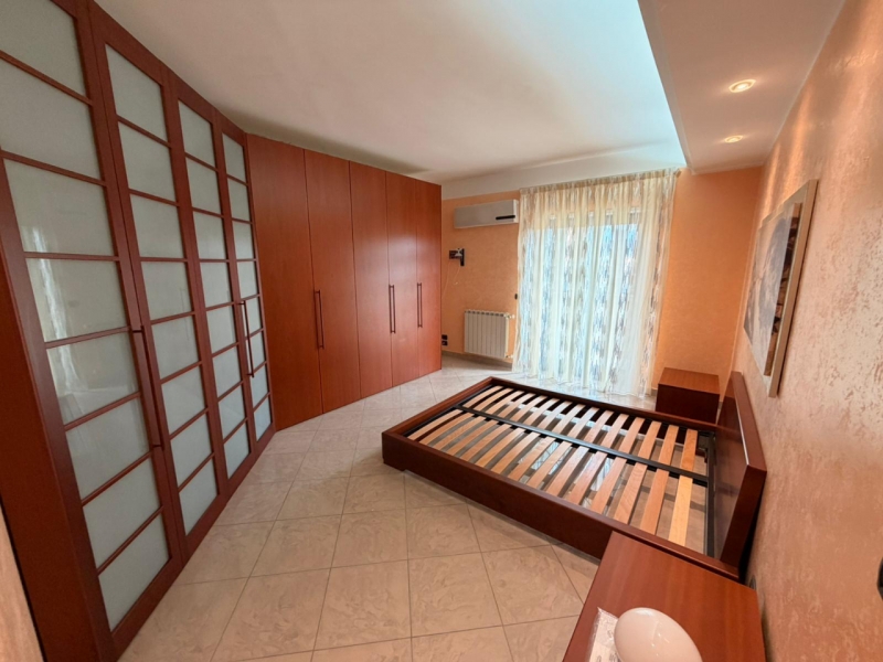 Ampio Appartamento Con Posto Auto Vico Ferruccio