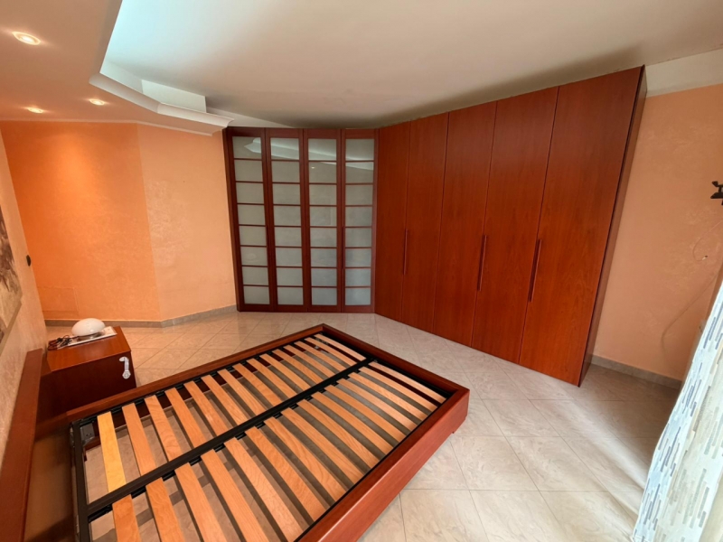 Ampio Appartamento Con Posto Auto Vico Ferruccio