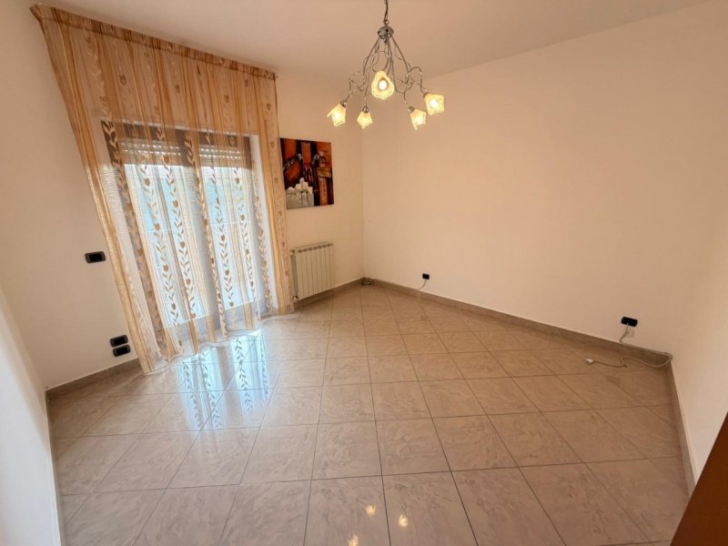 Ampio Appartamento Con Posto Auto Vico Ferruccio