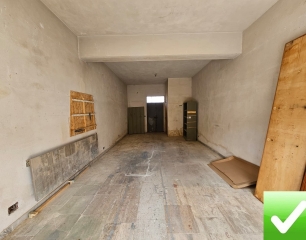 Locale Commerciale C2 Con Cortile San Gregorio