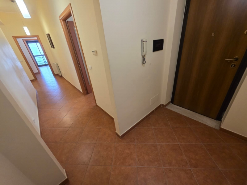 Ampio Appartamento Arredato Santa Caterina