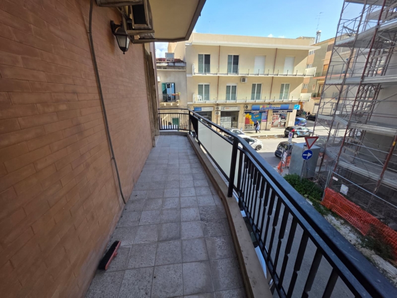 Ampio Appartamento Arredato Santa Caterina