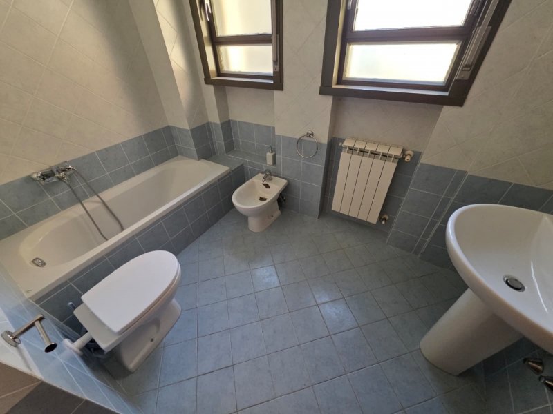 Ampio Appartamento Arredato Santa Caterina