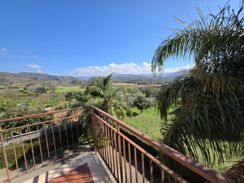 Appartamento Ristrutturato Campo Calabro 90 Mq