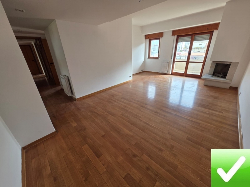 Ampio Appartamento Con Posto Auto Sant'Antonio