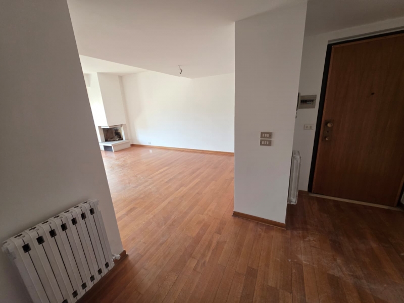 Ampio Appartamento Con Posto Auto Sant'Antonio