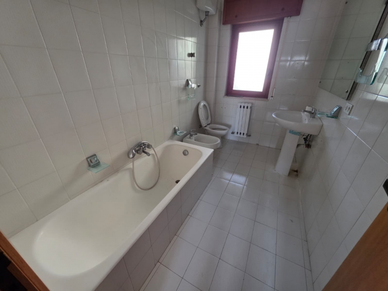 Ampio Appartamento Con Posto Auto Sant'Antonio