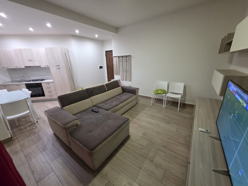 Appartamento Ristrutturato Arredato Pressi Ponte Sant'Anna