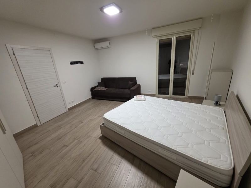 Appartamento Ristrutturato Arredato Pressi Ponte Sant'Anna