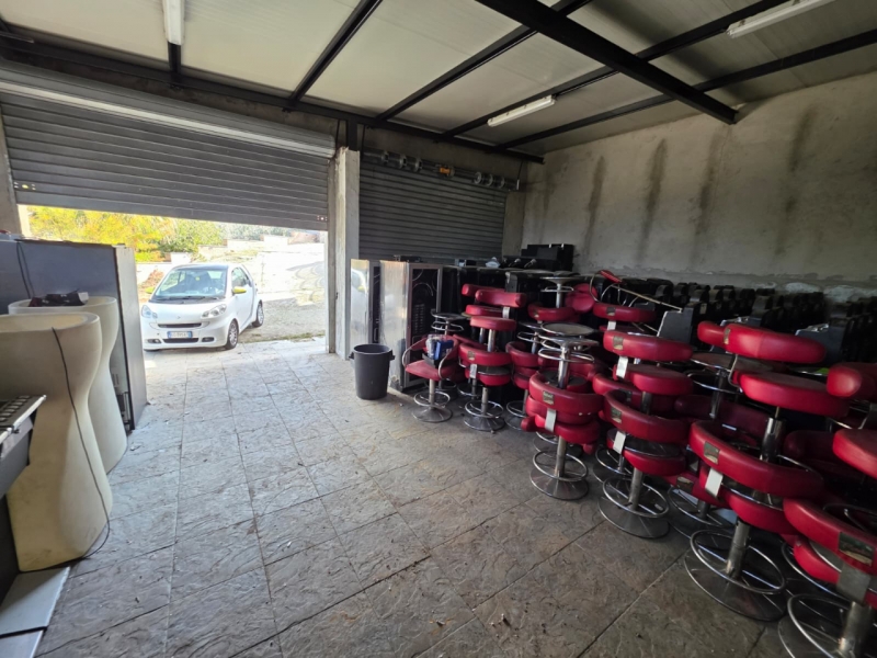 Magazzino Gallina 80 Mq