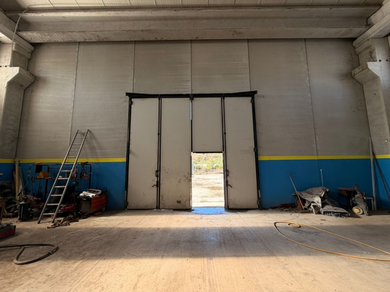 Capannone + Ufficio + Appartamento + Corte  Graffignano