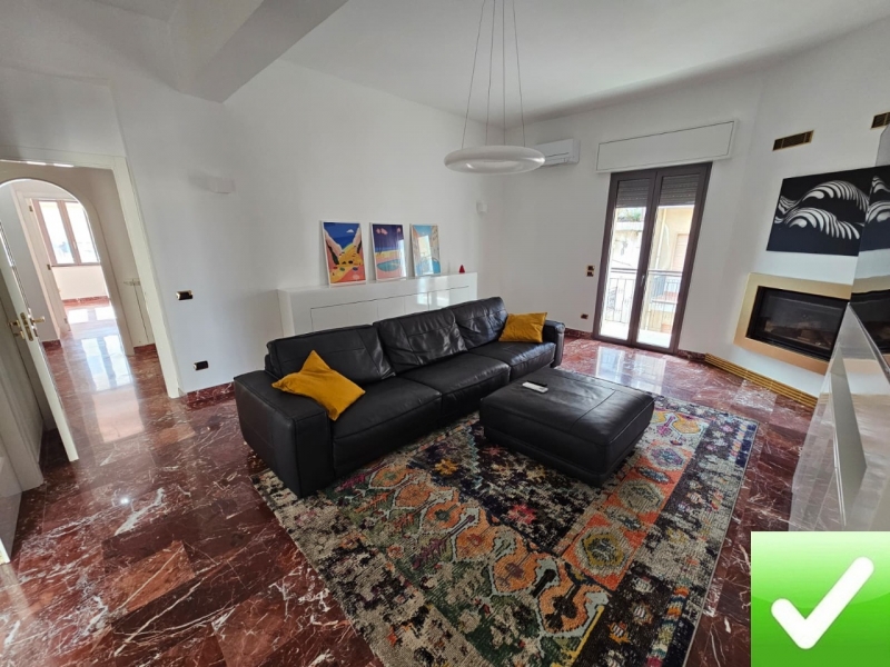 Appartamento Ristrutturato 171 Mq Design Contemporaneo + Cantina 