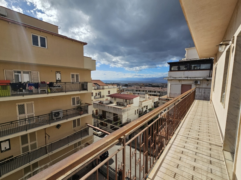 Appartamento Ristrutturato 171 Mq Design Contemporaneo + Cantina 