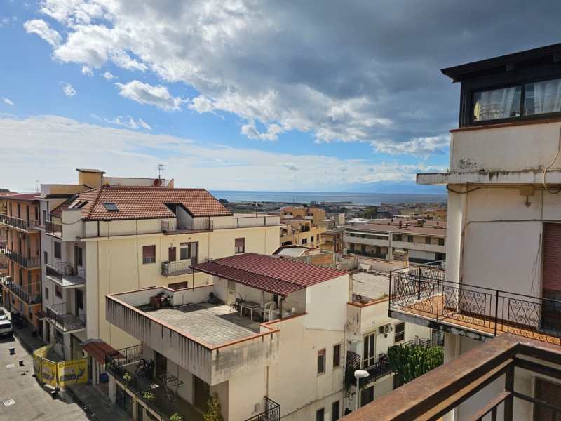 Appartamento Ristrutturato 171 Mq Design Contemporaneo + Cantina 