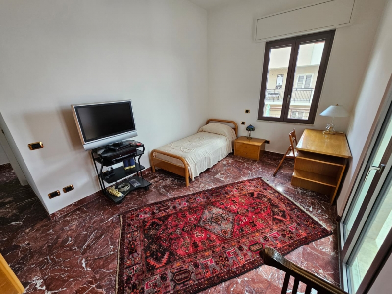 Appartamento Ristrutturato 171 Mq Design Contemporaneo + Cantina 