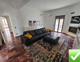 Appartamento Ristrutturato 171 Mq Design Contemporaneo + Cantina 