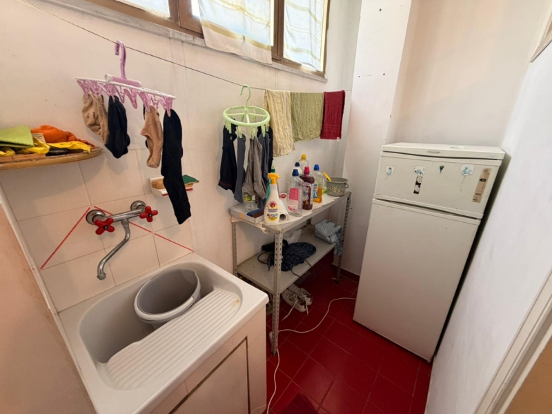 Appartamento Mansardato + Posto Auto + Cantina Via Petrillina