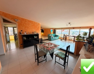 Appartamento Mansardato + Posto Auto + Cantina Via Petrillina