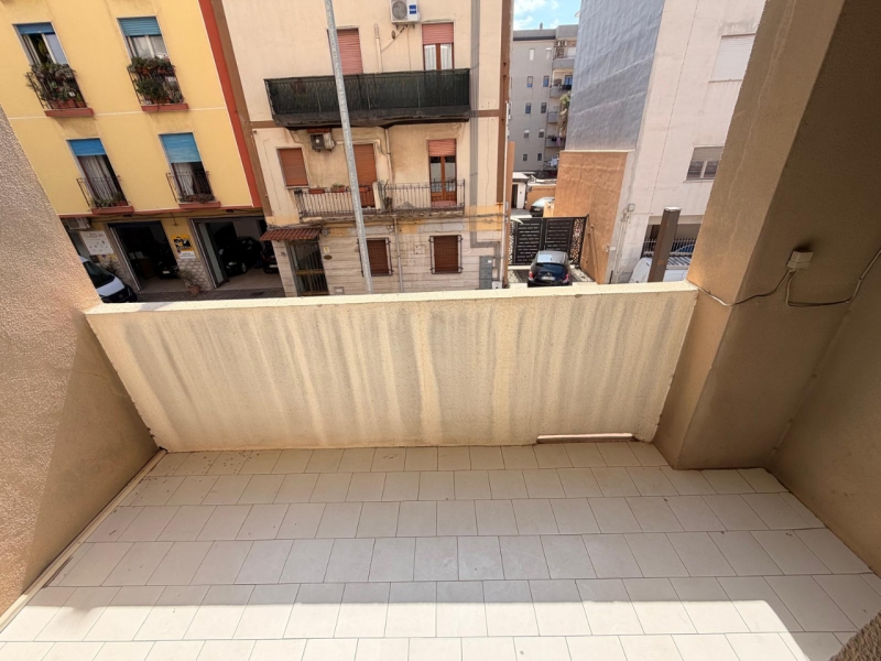 Ufficio Con Posto Auto Viale Calabria 65 Mq