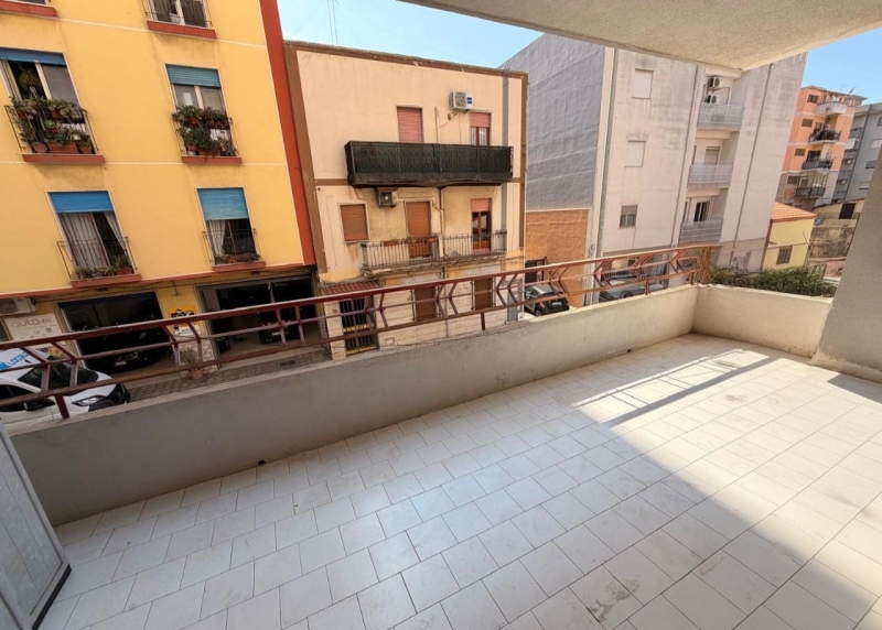 Ufficio Con Posto Auto Viale Calabria 65 Mq