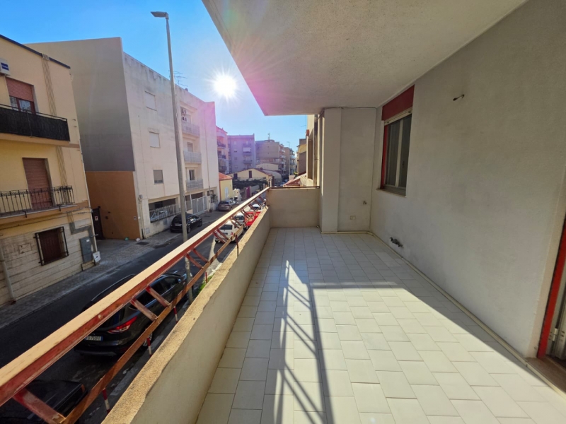 Ufficio Con Posto Auto Viale Calabria 65 Mq