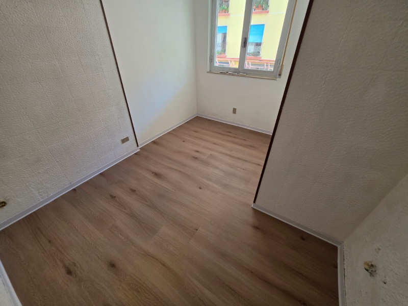 Ufficio Con Posto Auto Viale Calabria 65 Mq