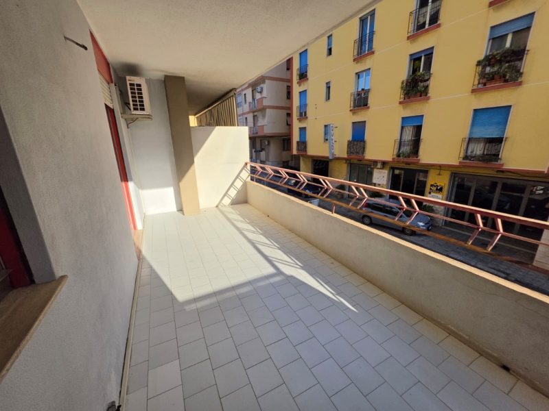 Ufficio Con Posto Auto Viale Calabria 65 Mq