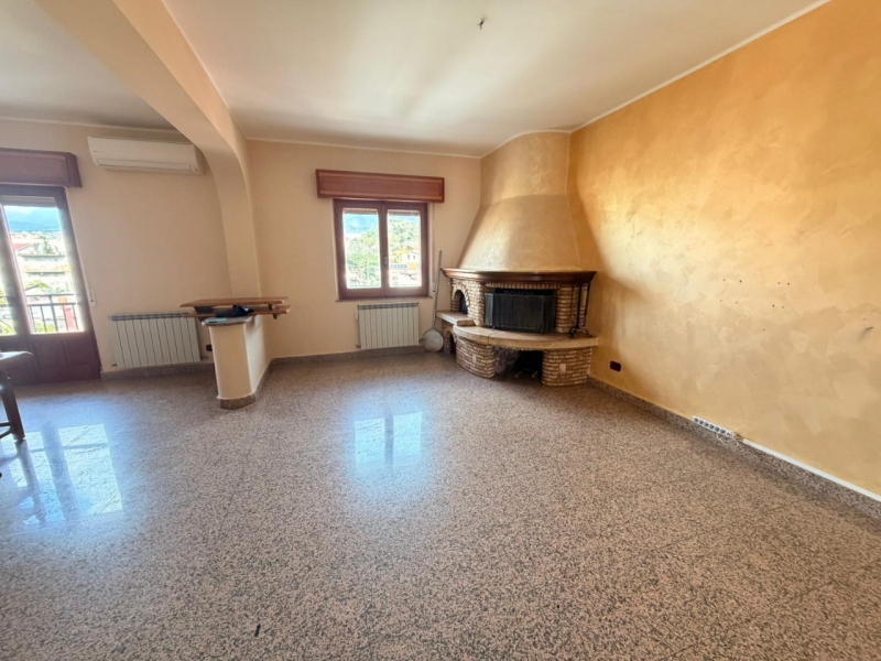 Ampio Appartamento Panoramico Con Posto Auto Mortara