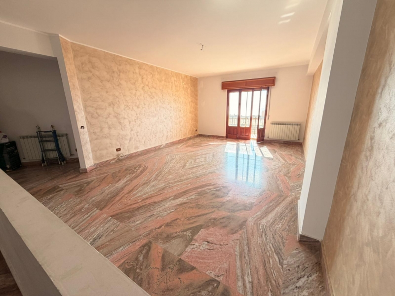 Ampio Appartamento Panoramico Con Posto Auto Mortara