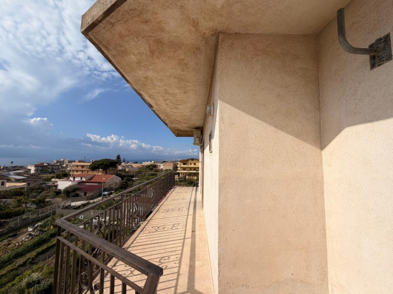 Ampio Appartamento Panoramico Con Posto Auto Mortara